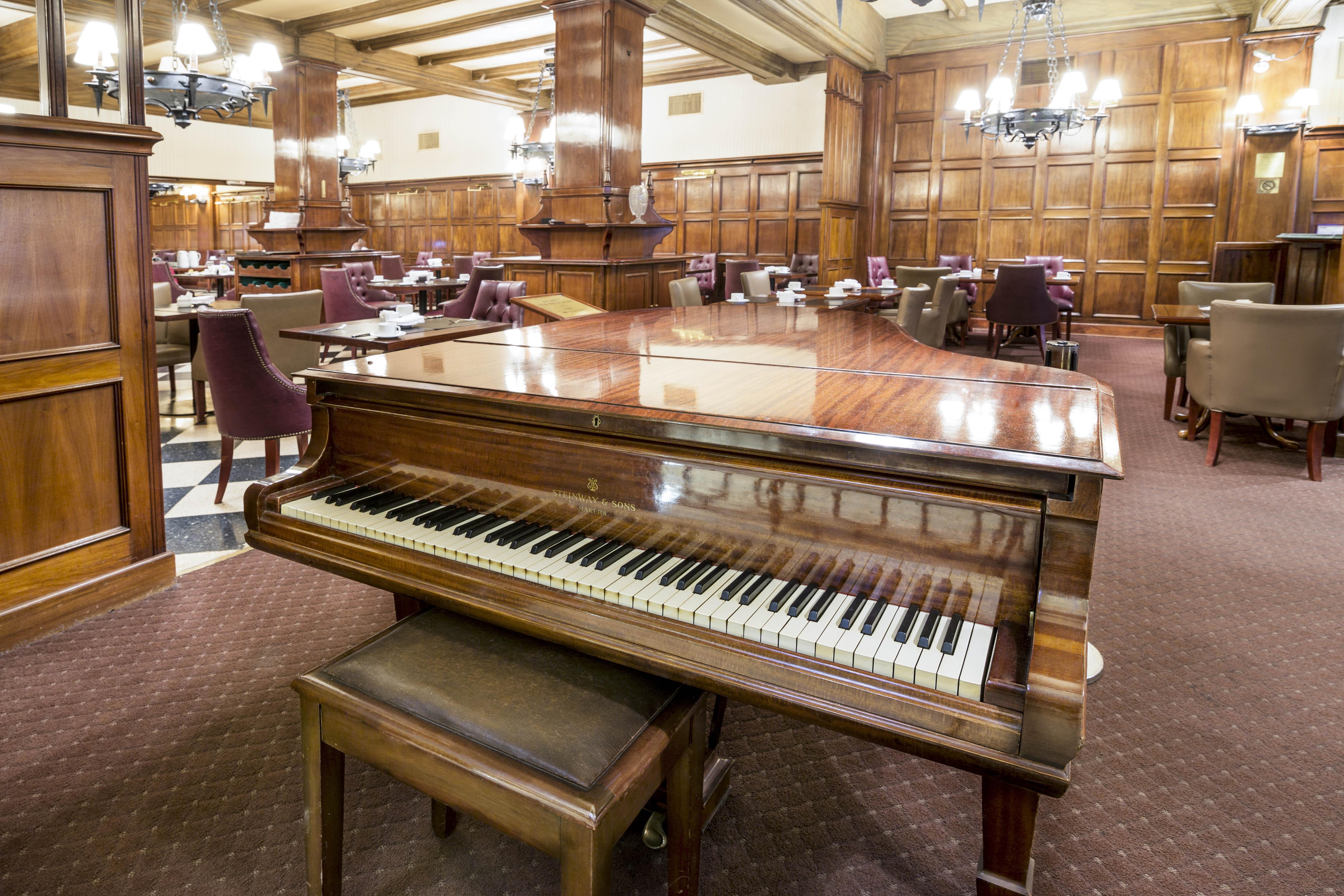 克拉瑞吉酒店 布宜诺斯艾利斯 外观 照片 The piano in the lobby
