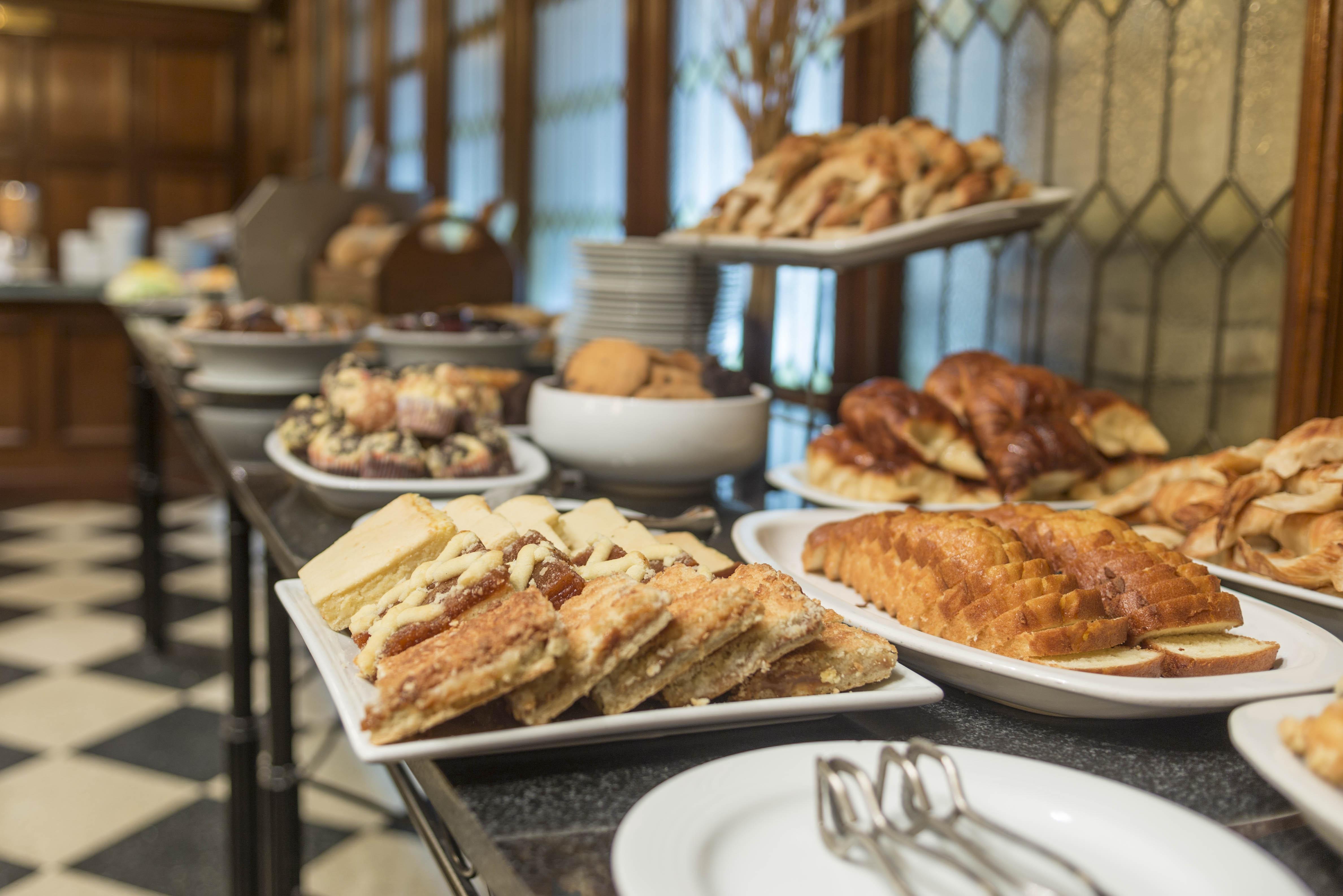 克拉瑞吉酒店 布宜诺斯艾利斯 外观 照片 A buffet at a hotel