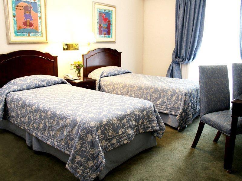 克拉瑞吉酒店 布宜诺斯艾利斯 外观 照片 A typical room at the hotel